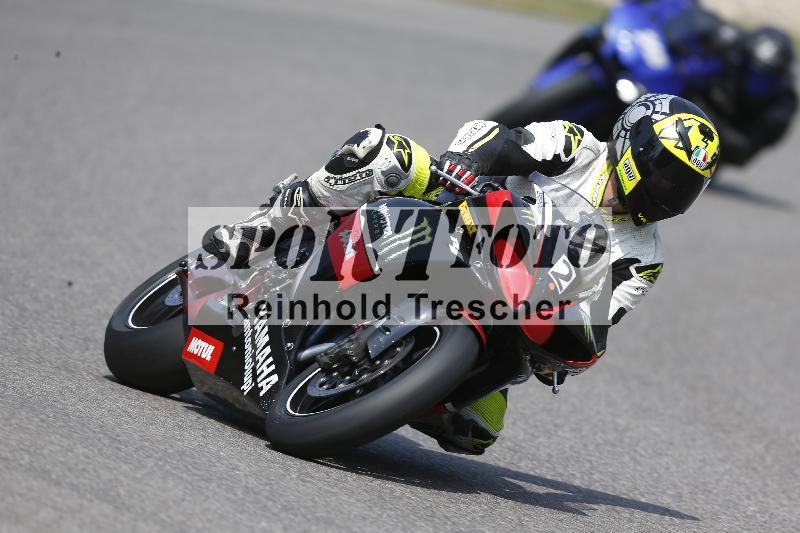 /Archiv-2025/49 26.08.2025 Cornu Master School ADR/rot-rouge/2